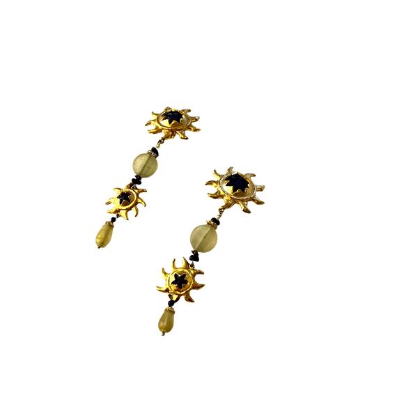 Vintage Sun Gold Tone Frosted Suncatcher Celestial Clip On Earrings - Picture 3 of 5